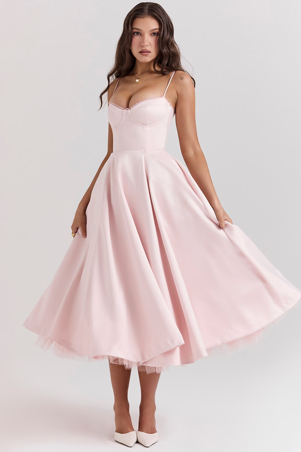 LARA™ | Elegantes Abendkleid aus Satin